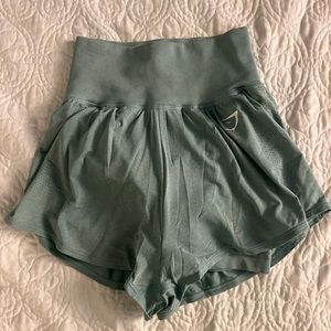 NWT Vital Seamless 2.0 2-in-1 shorts size small